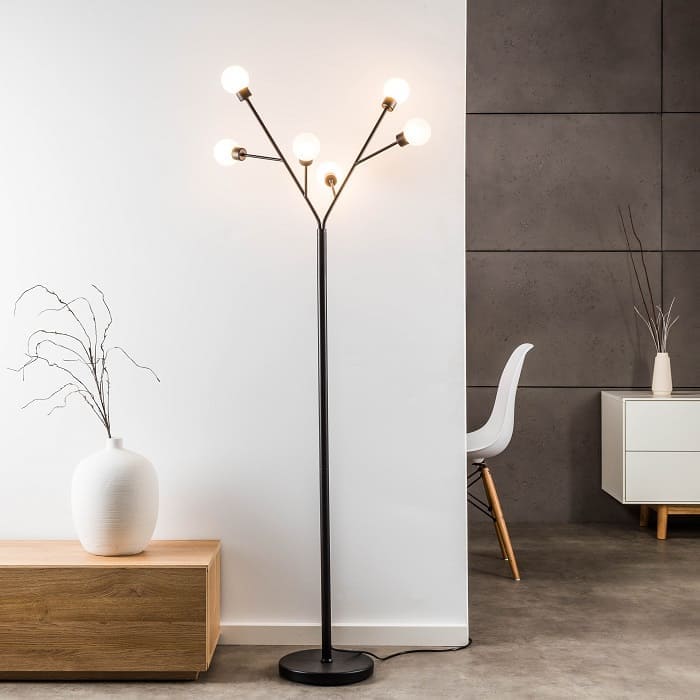 Brilliant Stehleuchten f�r flexible Lichtzonen im Wohnraum