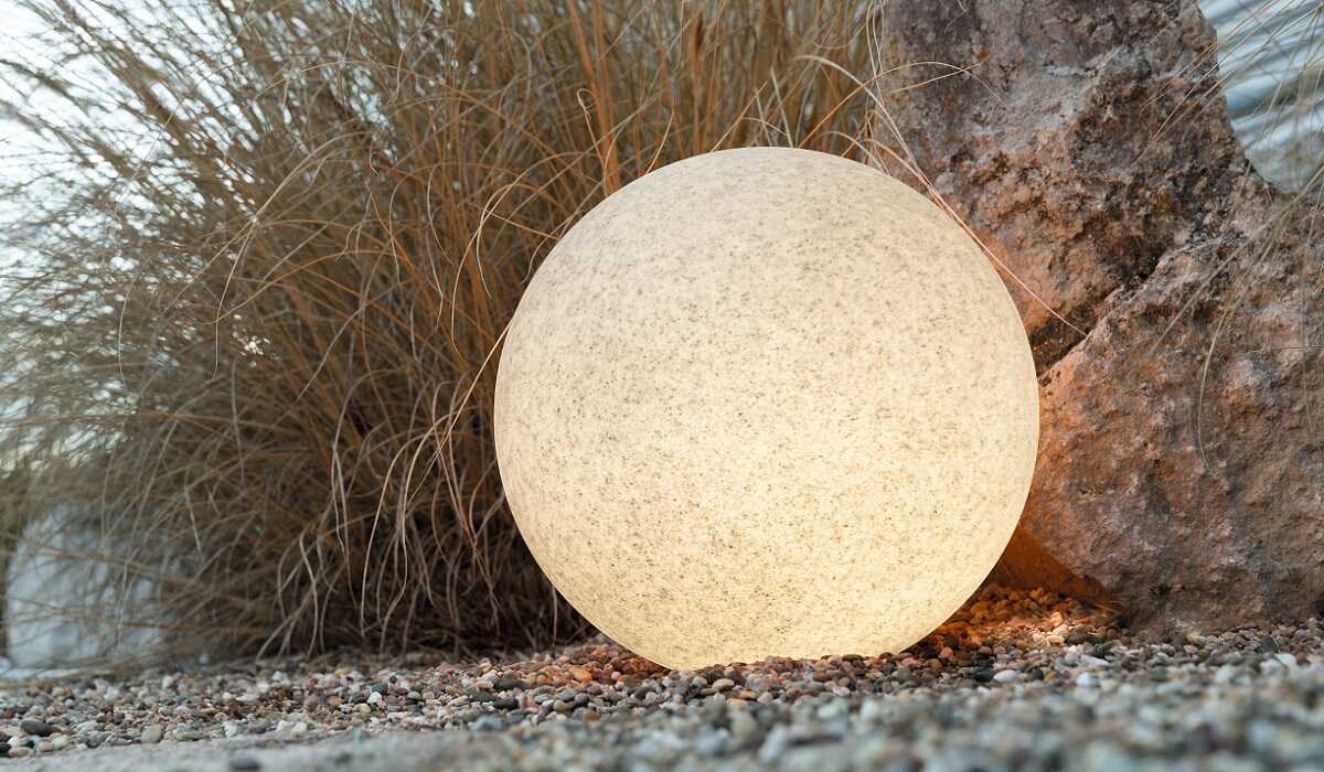 Steckdosens�ulen sind die Energieversorgung f�r den Garten - Outdoor Steckdosen Sortiment