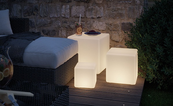 Plug & Shine Konfigurator für Lichtakzente im Außenbereich In unserem Konfigurator kannst du deine Gartenbeleuchtung individuell zusammenstellen