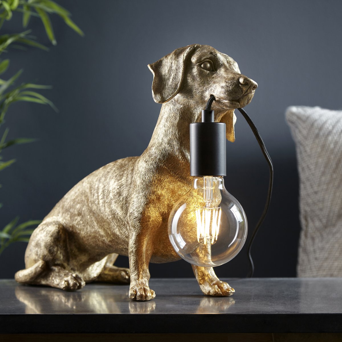 ENDON 101187 Dachshund Tischleuchte 1-flammig Gold-Vintage Schwarz matt