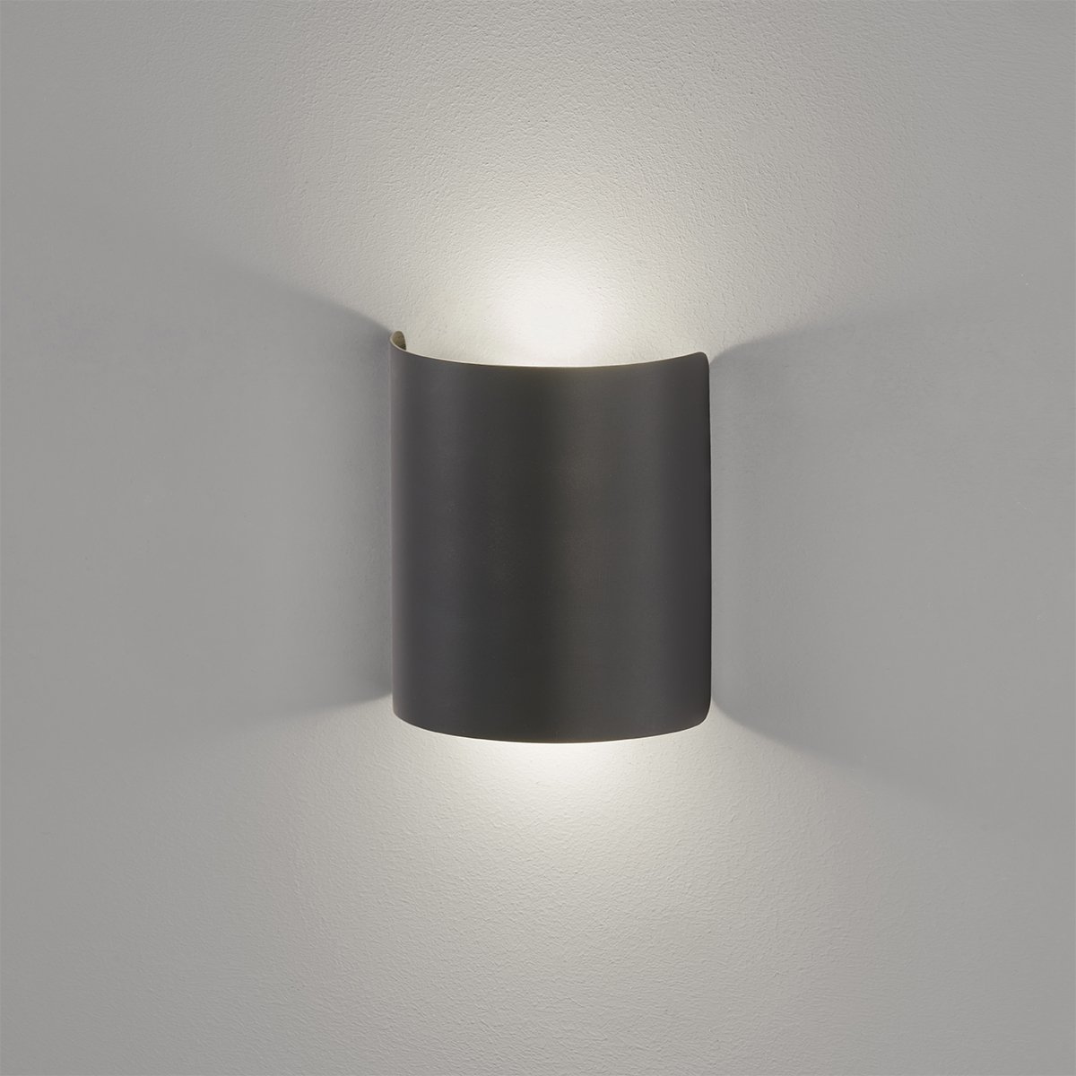 Fischer & Honsel 30513 LED Wandleuchte Halv 2-flammig sandschwarz 2700K