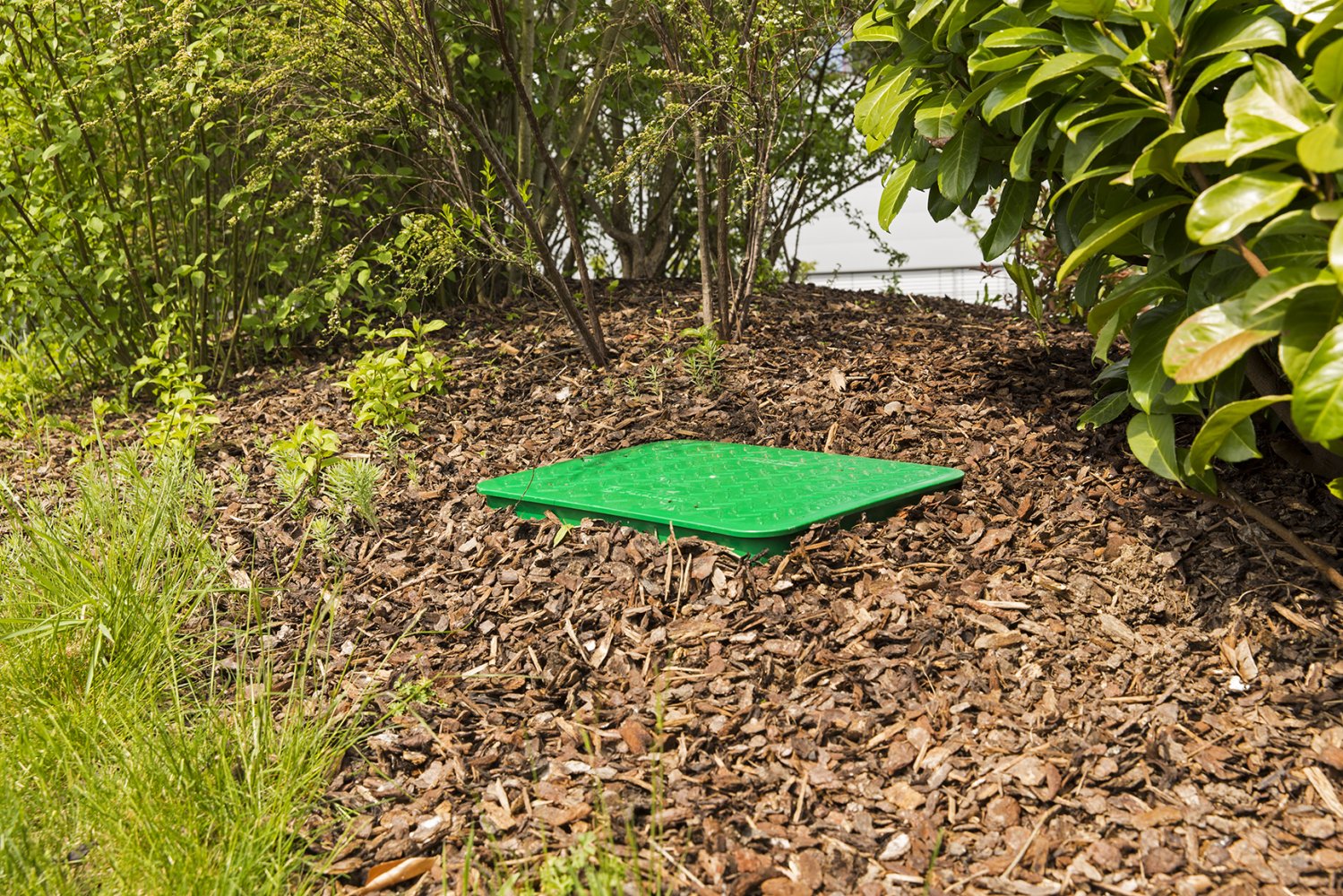 Heitronic 21042 Bodeneinbaudose Jumbo eckig schwarz grün 12 Ausgänge